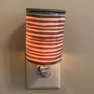 Happy Wax Outlet Plug In Wax Warmer
